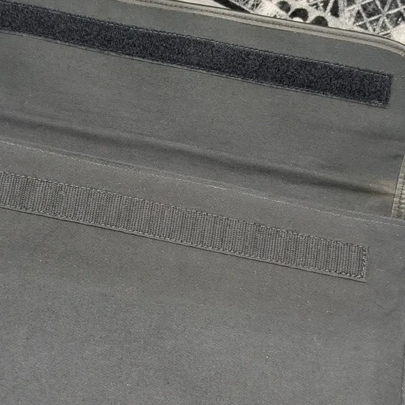 Levenger black laptop bag - Picture 11 of 14